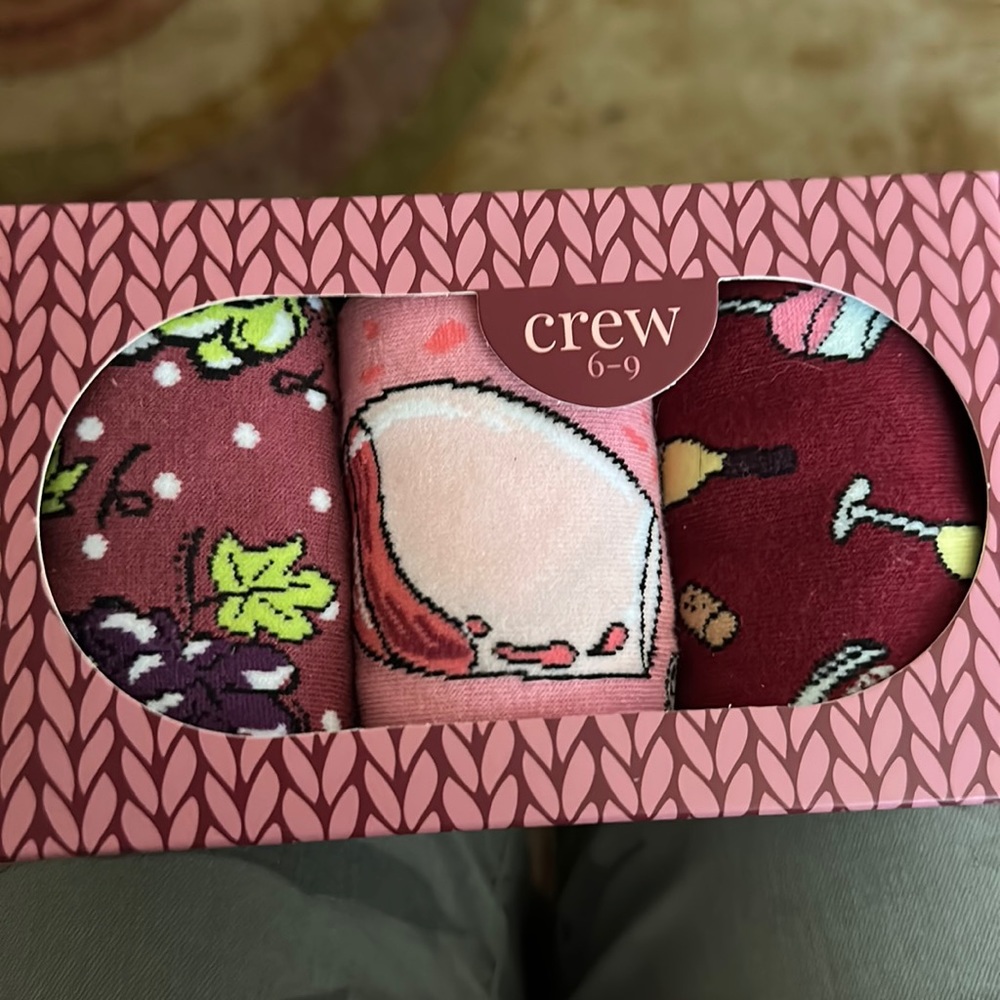 💜💜 WINE LOVER’s 3 Pack Crew Socks Ladies Size 6-9 NIB